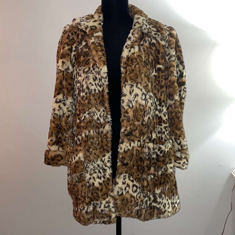 COPY - Alice + Olivia Faux Fur Leopard Print Coat